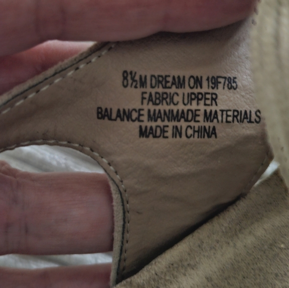 Madeline Girl Women's Beige Sandals with Rhinestone Detailing Size 8.5 - Picture 7 of 10